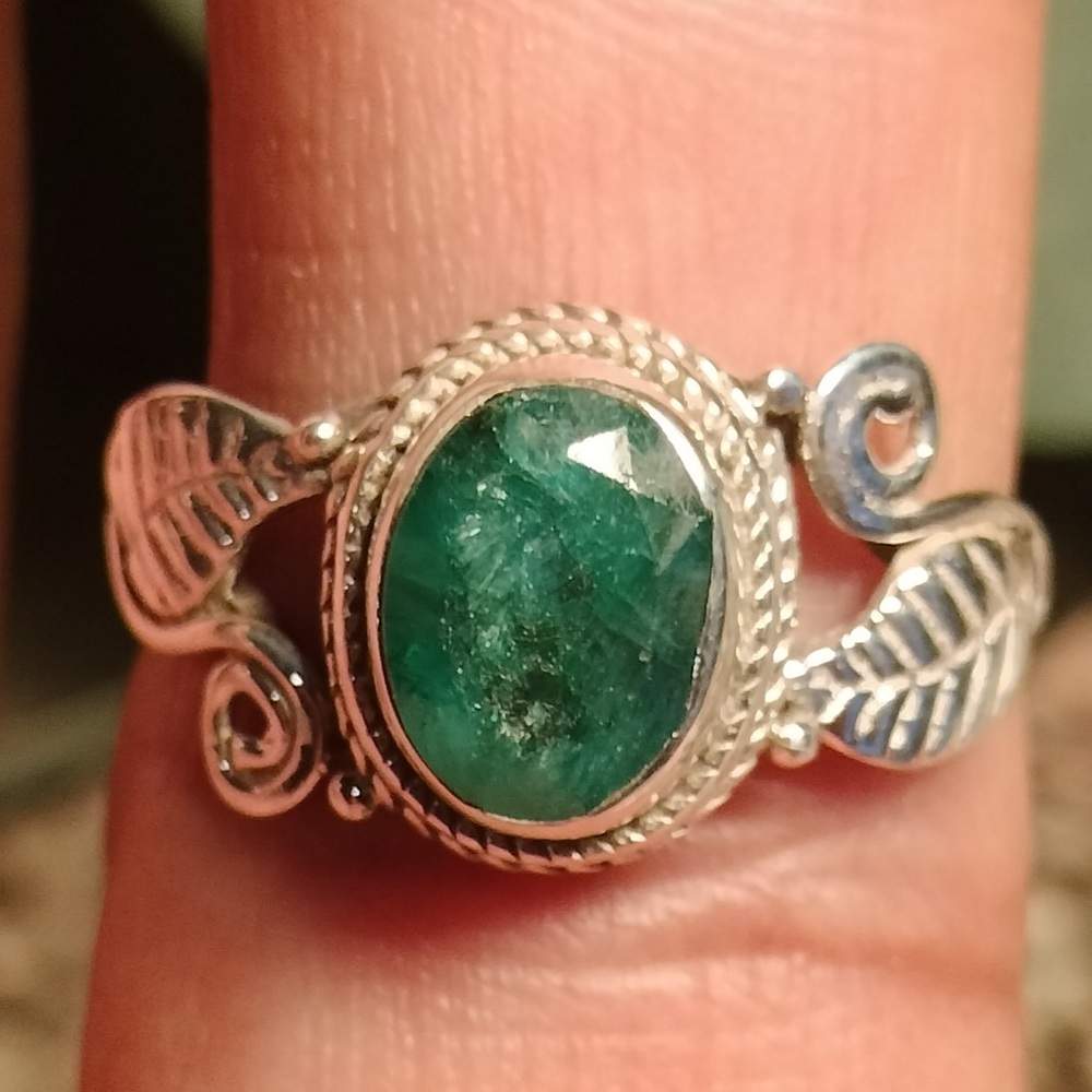 Sterling Silver Emerald Leaf Ring Size 6